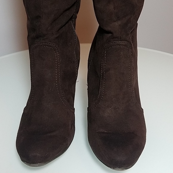 Judith Chocolate Brown Boots - Picture 3 of 8